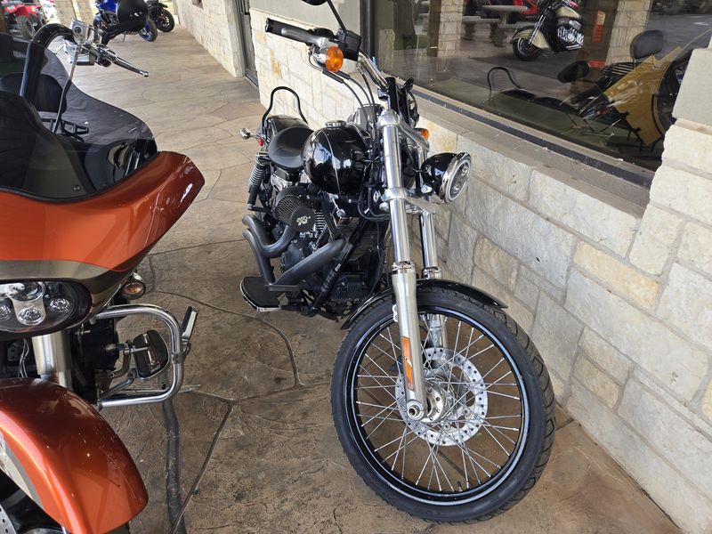 USED 2015 HARLEY DYNA WIDE GLIDE Image 2