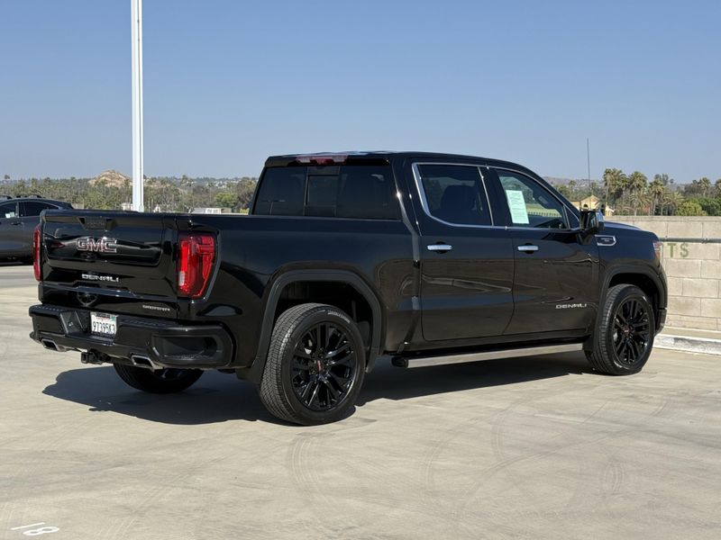 Used 2022 GMC Sierra 1500 Limited DenaliImage 11