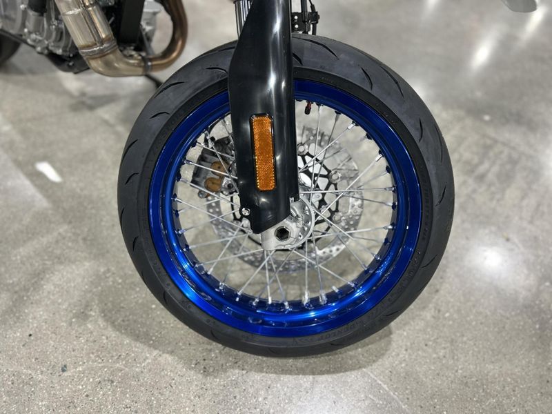 New 2025 Suzuki DR-Z4SM Image 2