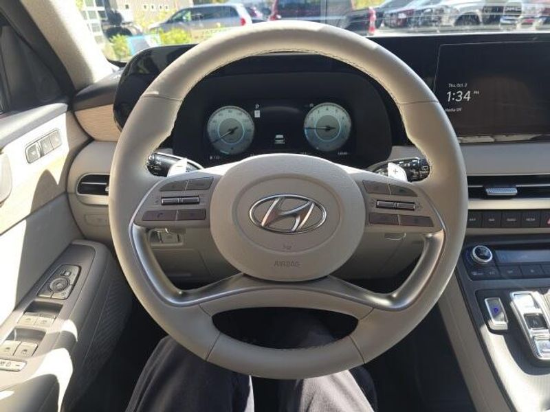 2024 Hyundai Palisade Limited photo 15