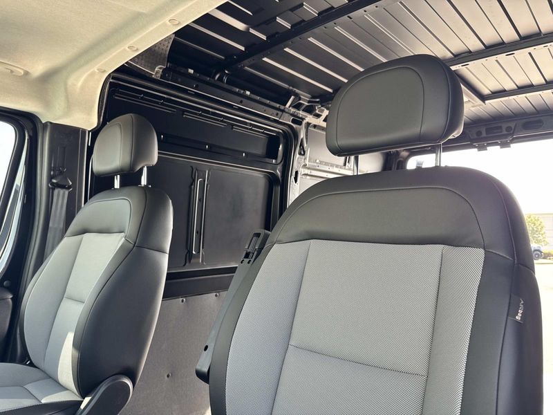 New 2026 RAM Promaster 1500 Slt Cargo Van High Roof 136' Wb