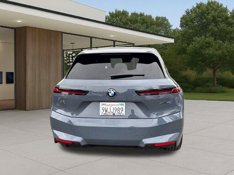Used 2026 BMW iX xDrive60Image 9