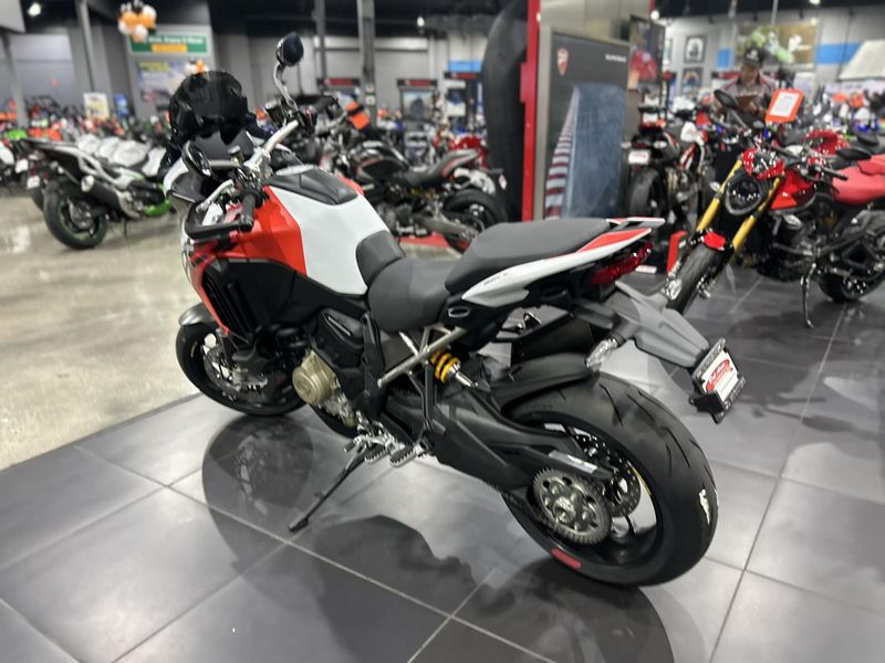 New 2025 Ducati MULTISTRADA V4 RS Image 9