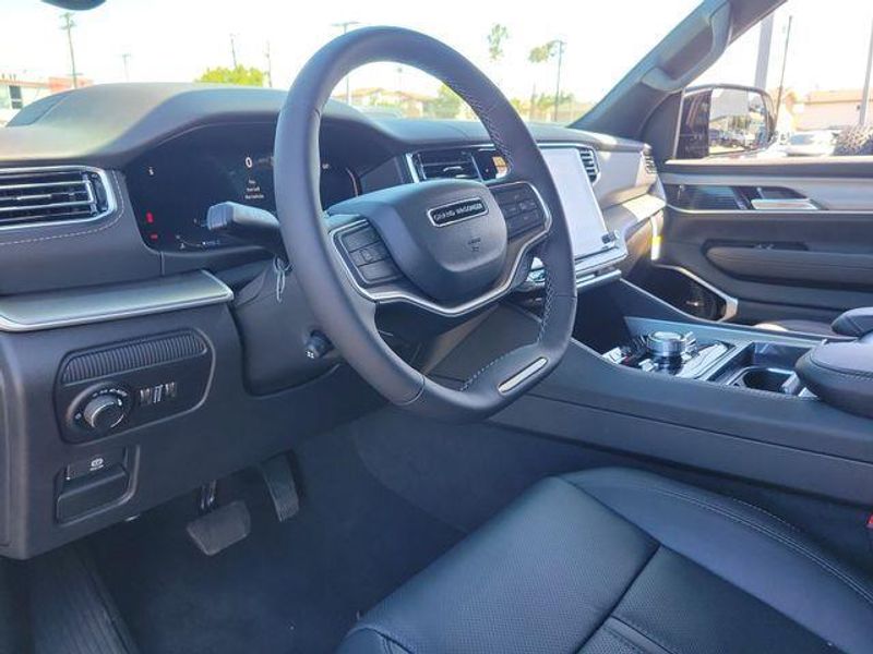 2026 Jeep Grand Wagoneer Limited Reserve 4x4