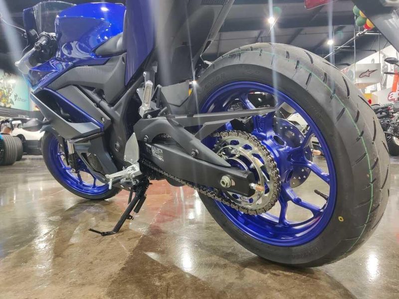 Used 2024 Yamaha YZF-R3 ABS Image 7