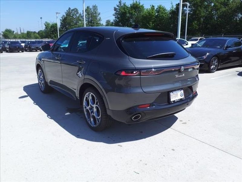 2024 Alfa Romeo Tonale Veloce in a Grigio Ascari Metallic exterior color and Blackinterior. Northside Imports Houston 281-475-4549 northsideimportshouston.com 