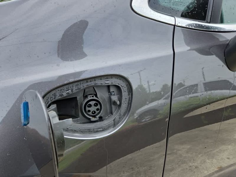 2023 Chrysler Pacifica Plug-in Hybrid Touring L in a Granite Crystal Metallic Clear Coat exterior color and Black/Alloy/Blackinterior. Dave Warren Chrysler Dodge Jeep Ram (716) 708-1207 davewarrenchryslerdodgejeepram.com 