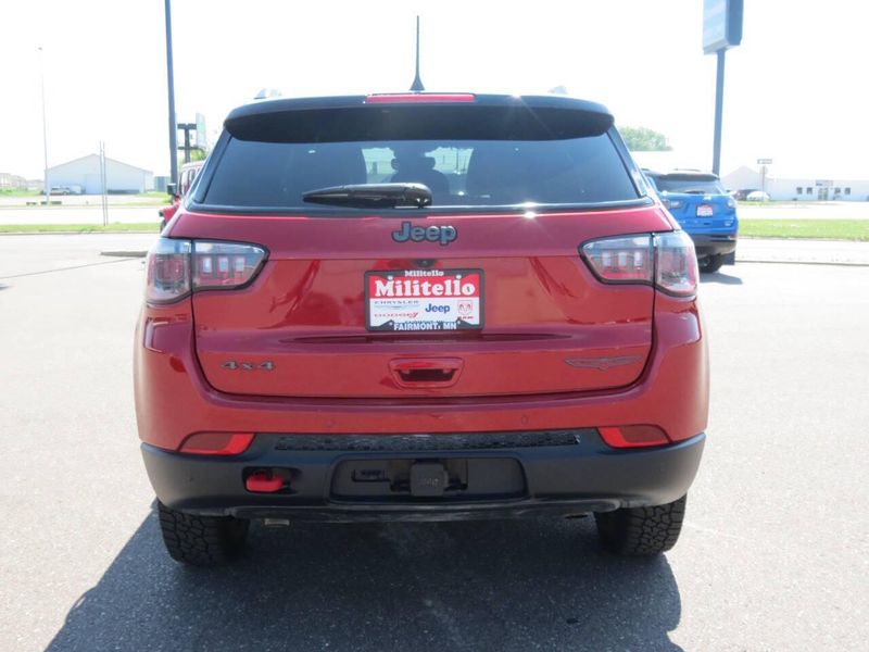 Used 2025 Jeep Compass Trailhawk 4x4 4dr SUVImage 6
