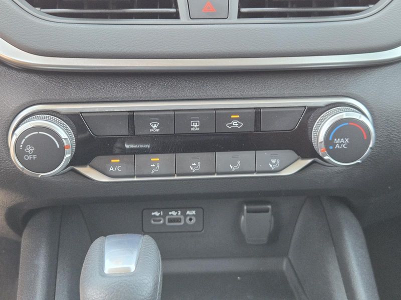 Used 2022 Nissan Altima 2.5 SV Sedan