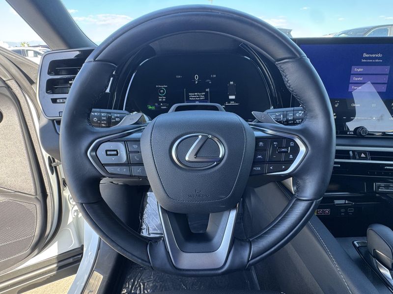Used 2026 Lexus RX 450h+ PremiumImage 25