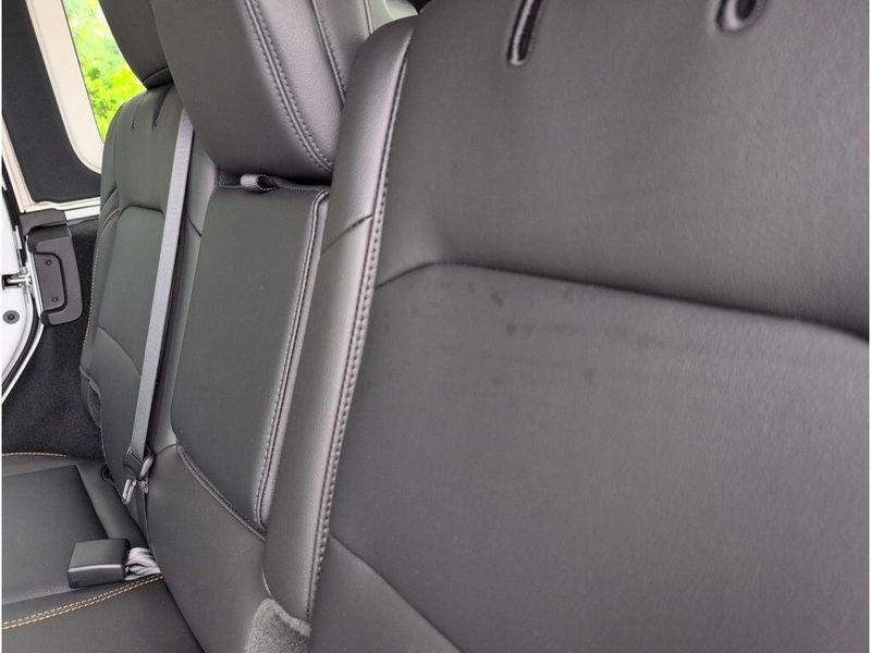 New 2025 Jeep Wrangler 4-door SaharaImage 31