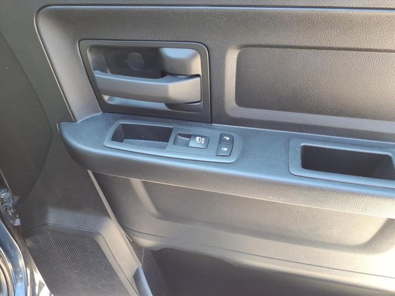 2022 Ram 1500 Classic Tradesman photo 4