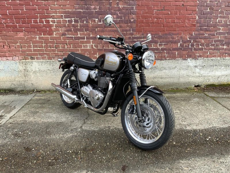 2025 Triumph Bonneville T120