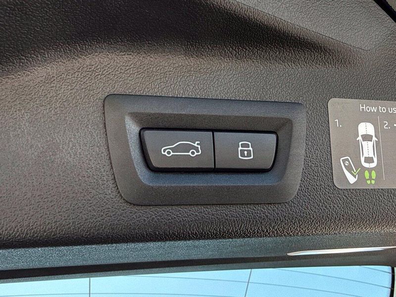 Used 2026 BMW X5 sDrive40iImage 17