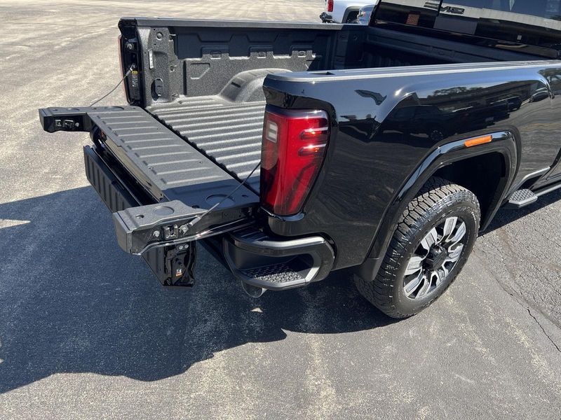 2026 Gmc Sierra HD Denali photo 50