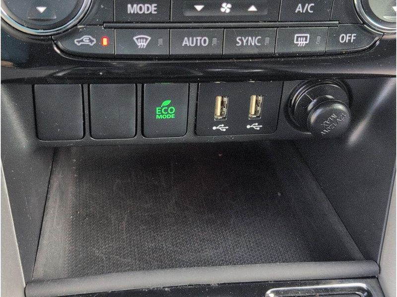 Used 2024 Mitsubishi Eclipse Cross Image 17