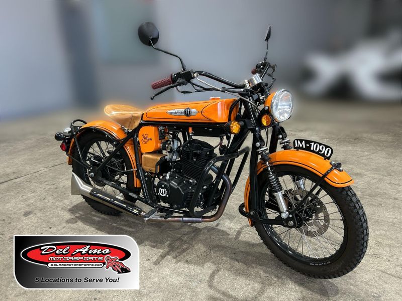 Used 2024 Other HALCYON 250 