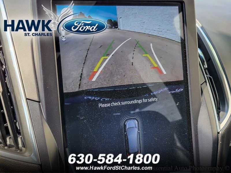 2022 Ford Edge ST photo 14