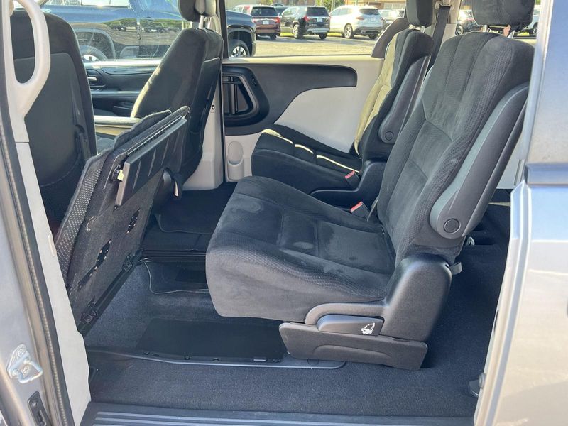 2015 Dodge Grand Caravan SXT photo 33