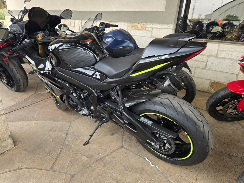 USED 2023 SUZUKI GSXR1000R CA Image 5