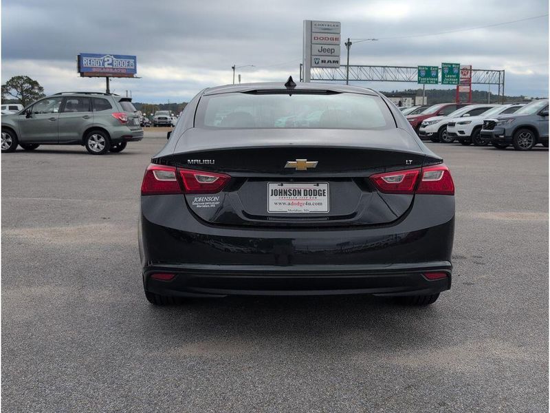 Used 2023 Chevrolet Malibu LTImage 4