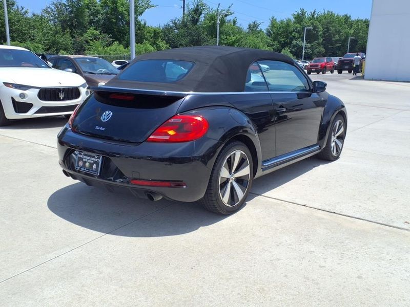 2014 Volkswagen Beetle 2.0T R-LineImage 9