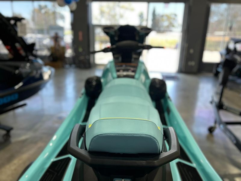 New 2025 Yamaha VX LIMITED HO Image 21