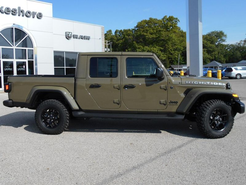 2025 Jeep Gladiator High Tide 4x4Image 32