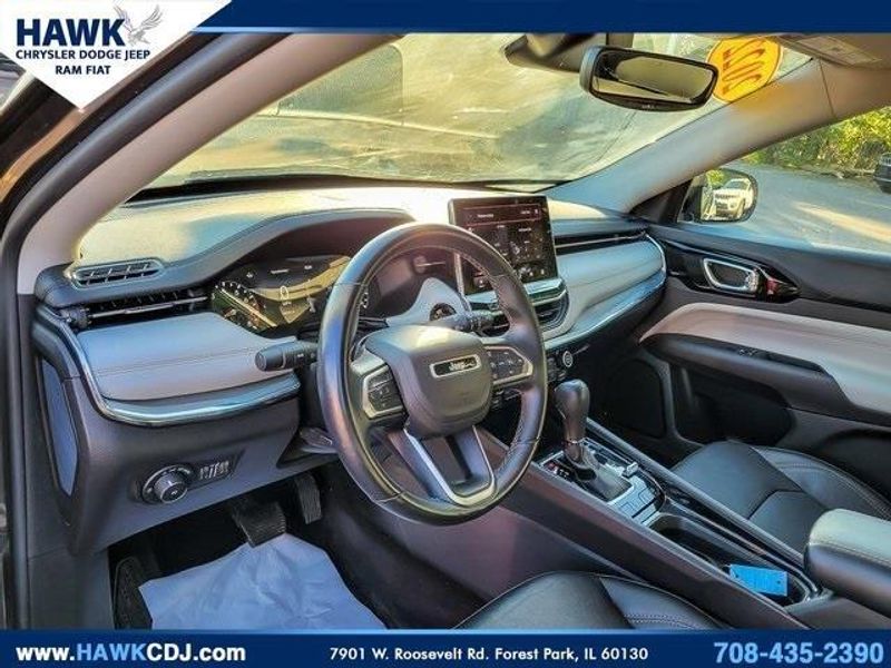 2022 Jeep Compass Limited photo 9