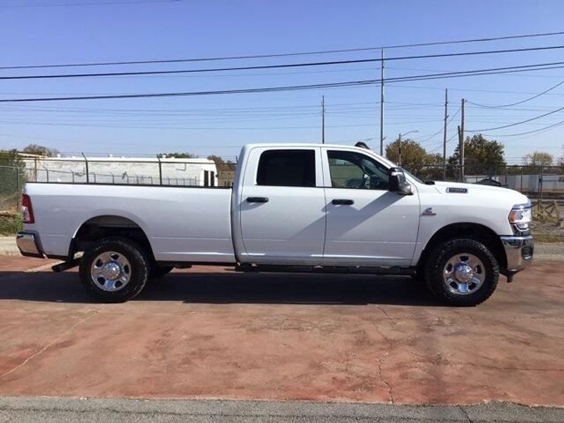 2023 RAM 2500 TradesmanImage 6