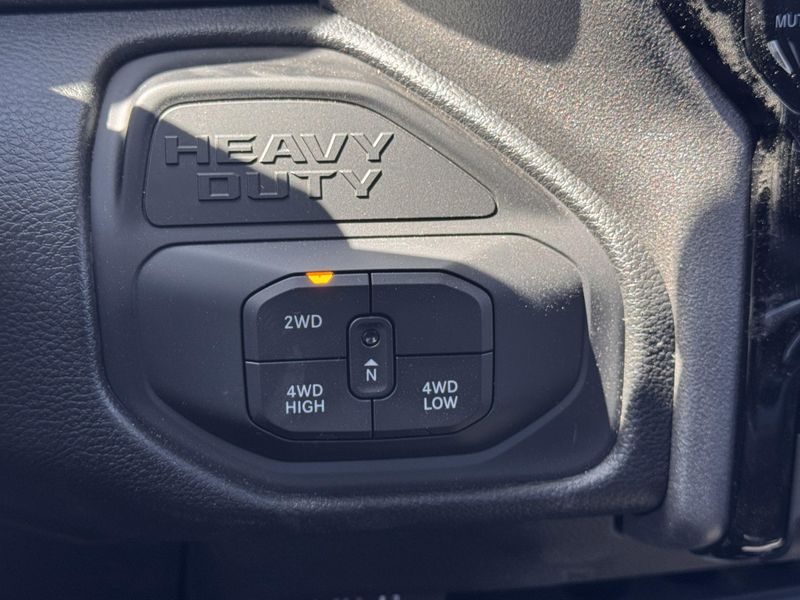 2025 RAM 2500 TradesmanImage 18