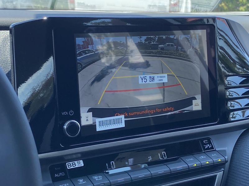 New 2025 Toyota Camry SEImage 16