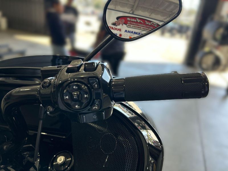 Used 2025 Harley-Davidson ROAD GILDE CVO ST Image 25