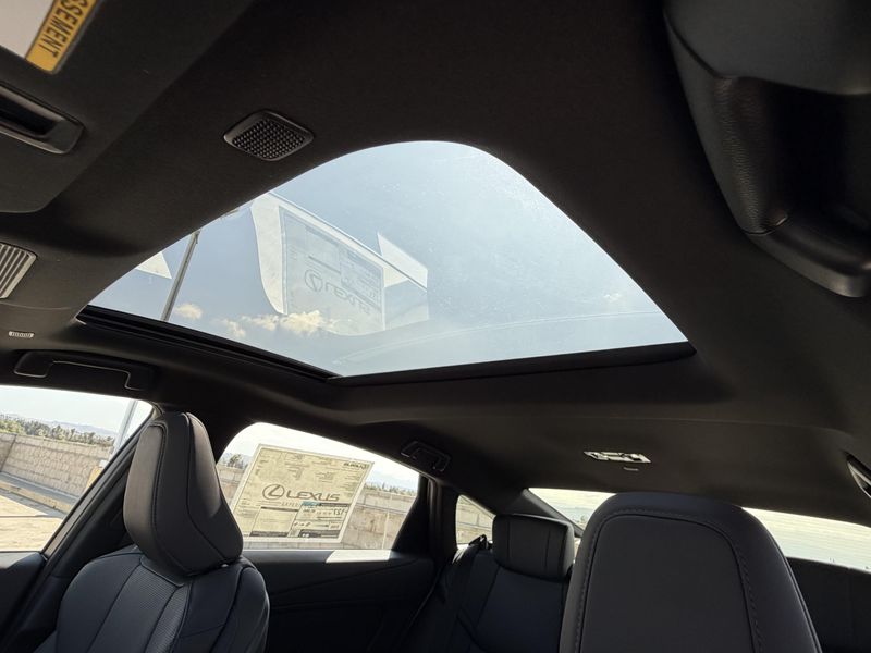 New 2026 Lexus ES 350e PremiumImage 23