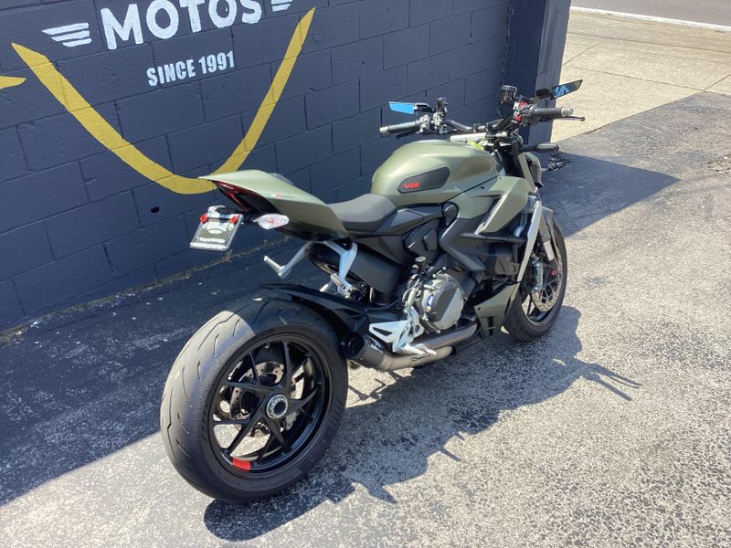 Used 2024 Ducati STREETFIGHTER V2 