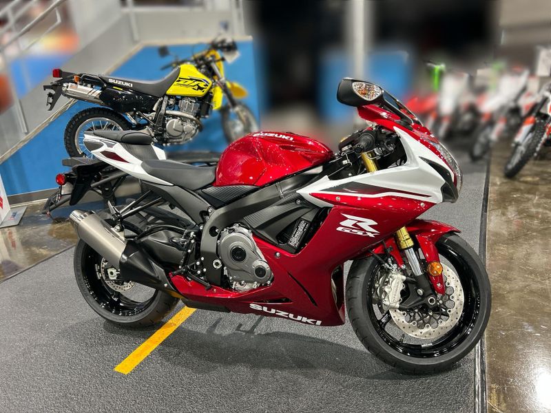 New 2027 Suzuki GSX-R750 Image 11