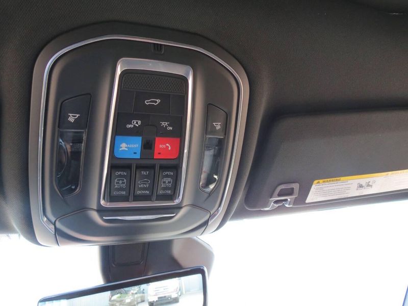 New 2026 Jeep Grand Cherokee Limited Reserve 4x4Image 18