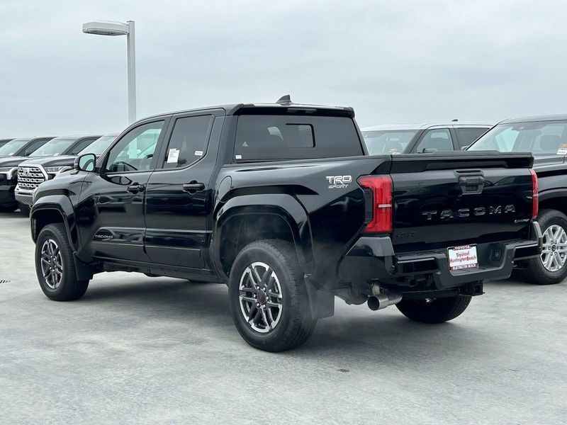 2024 Toyota Tacoma TRD Sport HybridImage 5