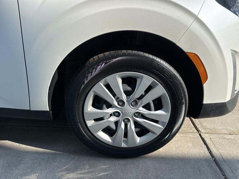 2023 Kia Soul LXImage 11