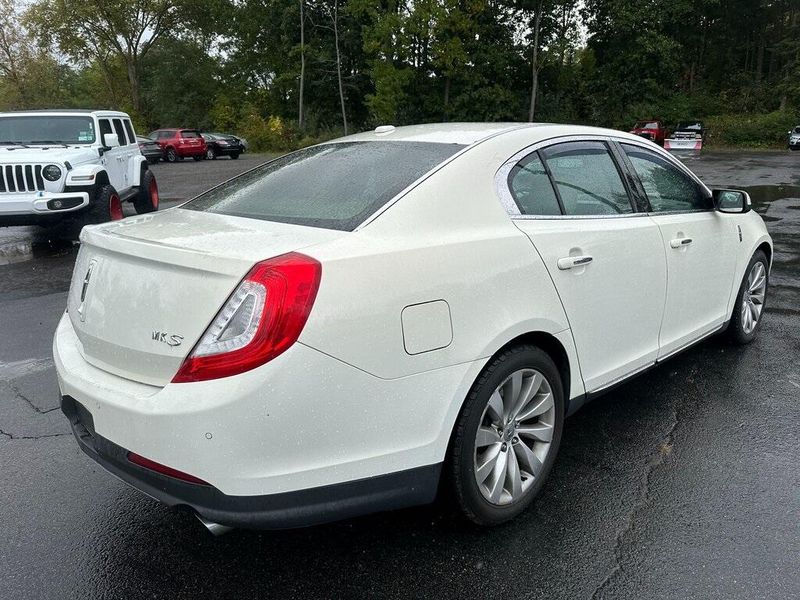 2013 Lincoln MKS BaseImage 14