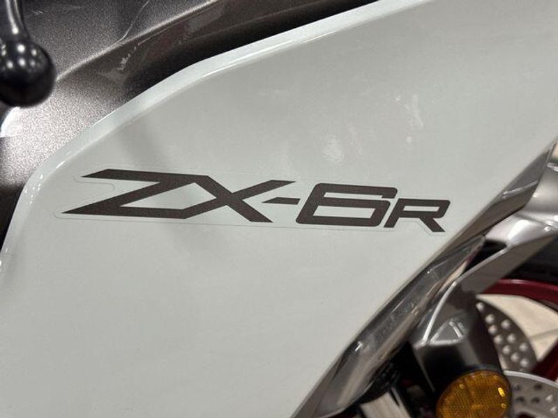 New 2025 Kawasaki NINJA ZX-6R ABS Image 24