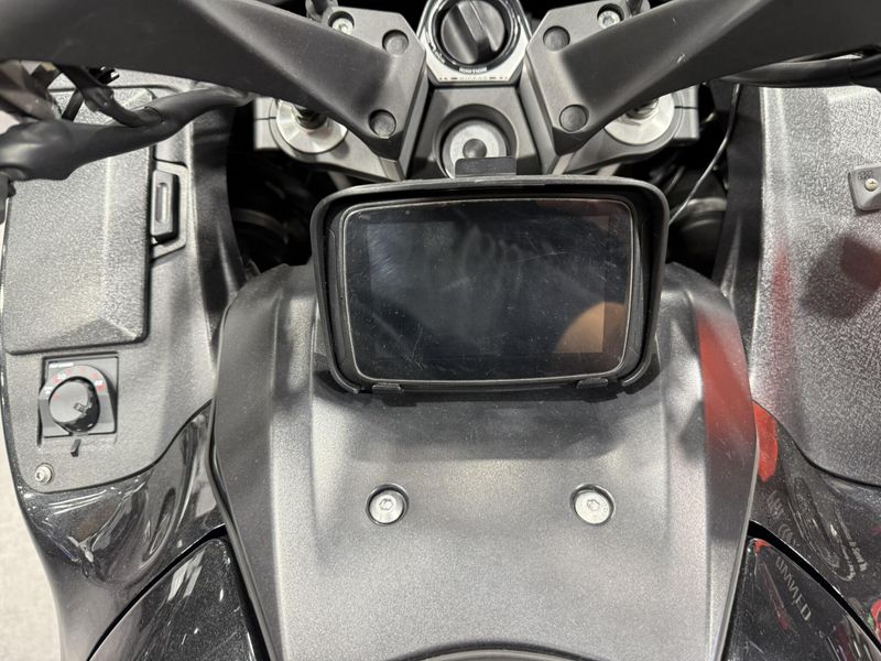 Used 2022 Kawasaki CONCOURS 14 ABS Image 11