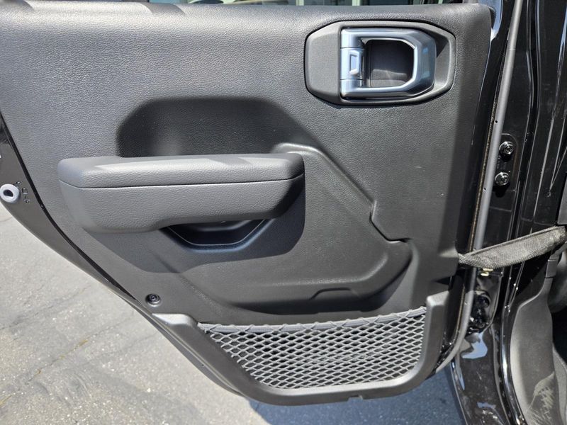 New 2026 Jeep Wrangler 4-door 85th Anniversary Edition