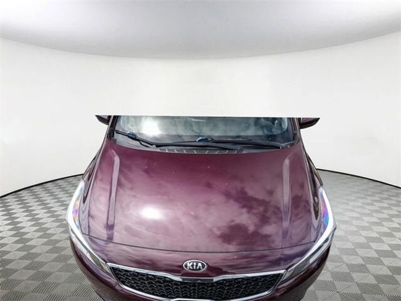 Used 2018 Kia Forte LXImage 3