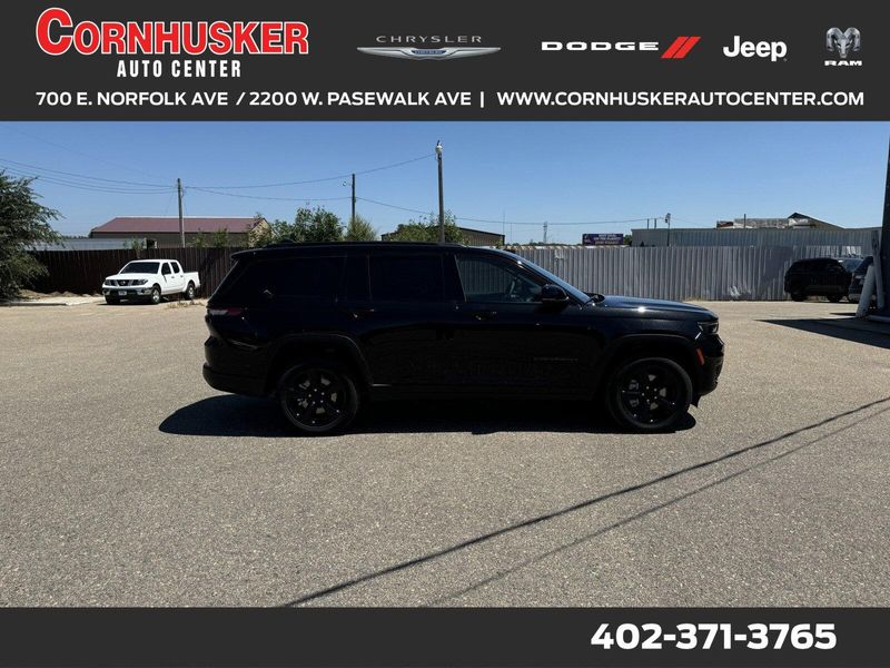 2024 Jeep Grand Cherokee L Altitude XImage 1