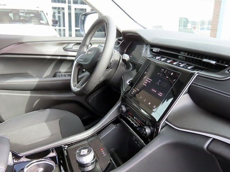 2023 Jeep Grand Cherokee LaredoImage 8