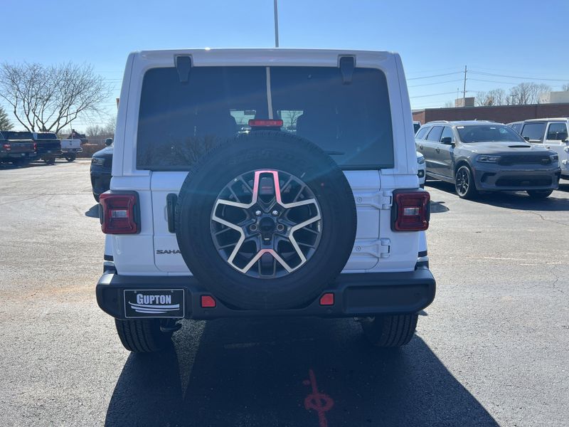 New 2026 Jeep Wrangler 4-door SaharaImage 8