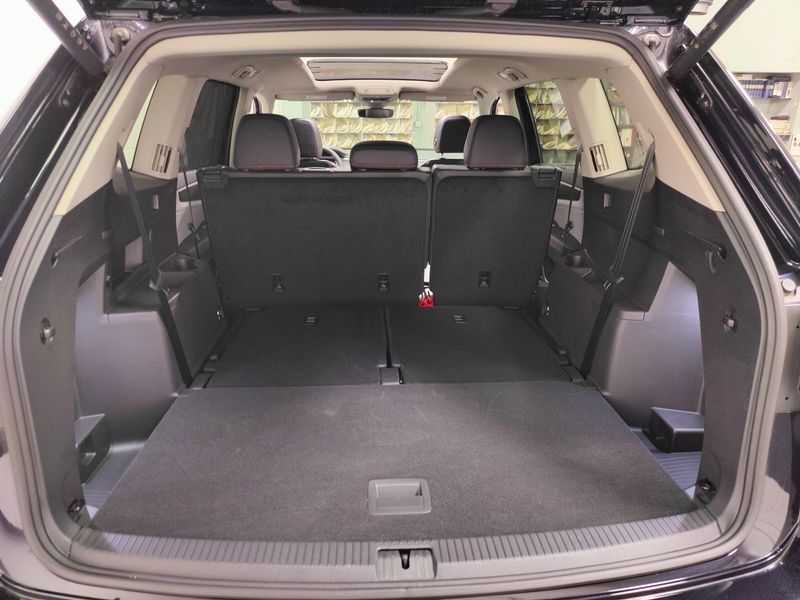 Used 2025 Volkswagen Atlas AWD Peak Edition w/SunroofImage 17