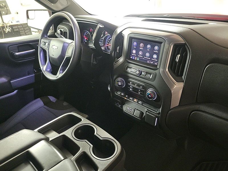 2023 Chevrolet Silverado 1500 Custom photo 21