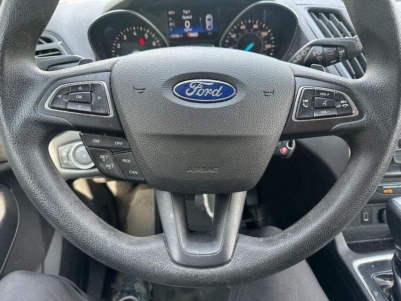 2017 Ford Escape SEImage 3